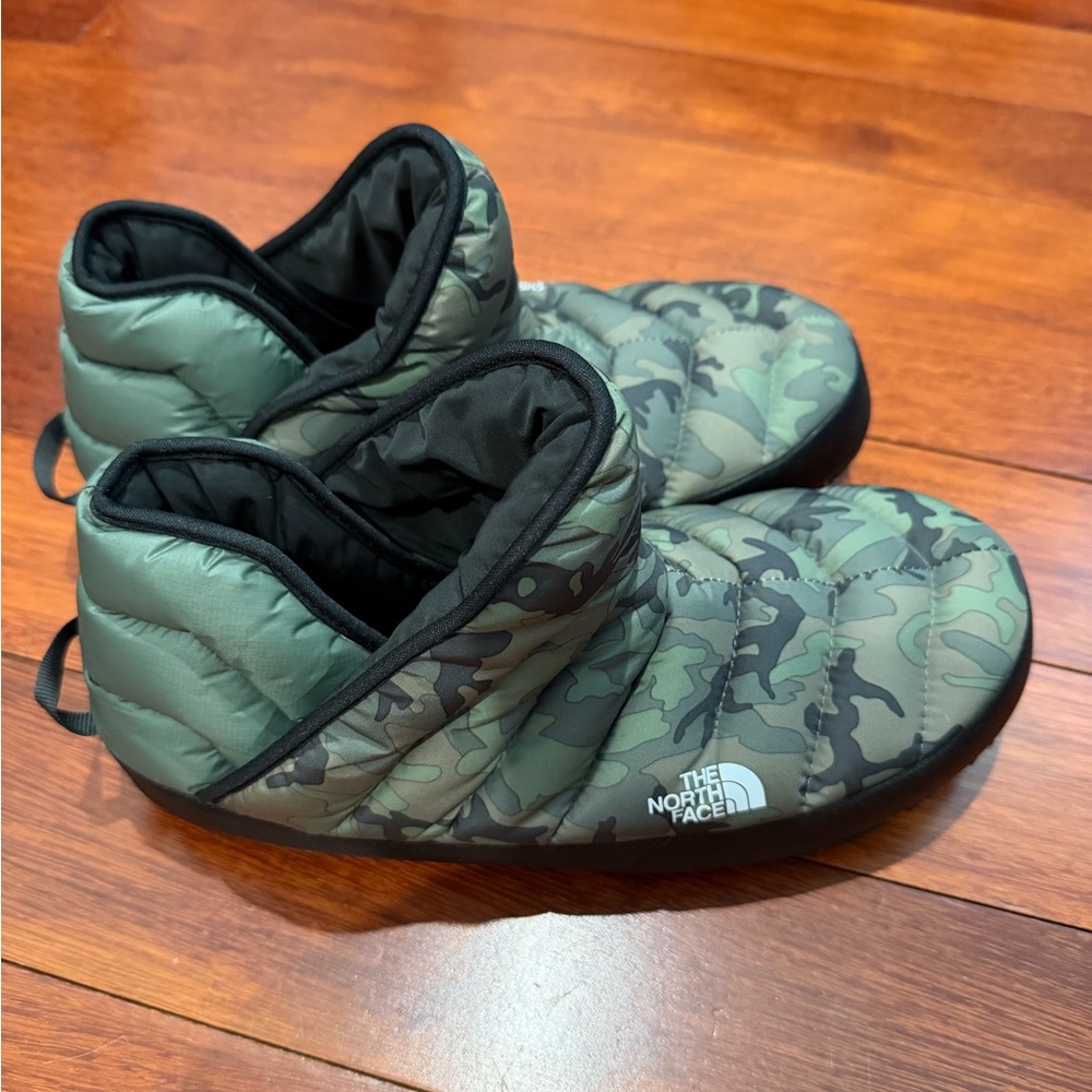 The North Face Thermoball Traction Booties Thyme Brushwood Camo Sz. 10 NWOT - Picture 5 of 9